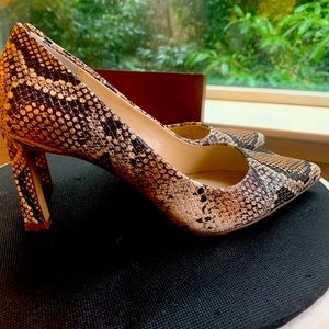 Used one time , snake print , Vince Camuto , size 7m